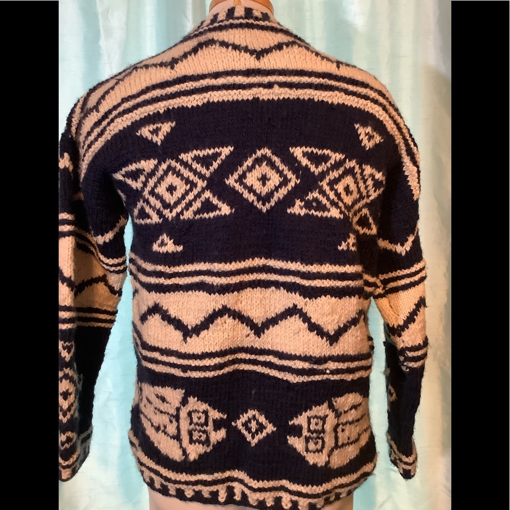 Handmade sweater 100% Wool w/pockets, fish pattern - Picture 3 of 6